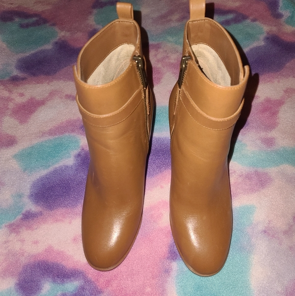 Micheal Kors Booties - Picture 2 of 16